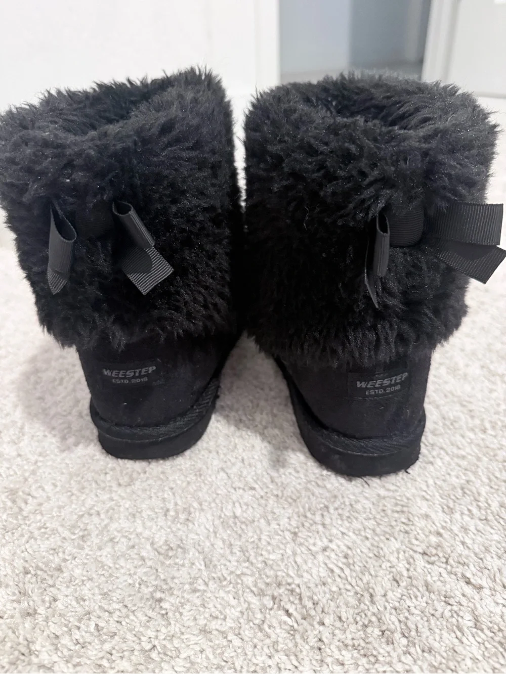 Weestep Black Faux Fur Bow Back Winter Boots - kids girls size 1
